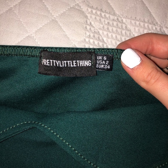 PRETTY LITTLE THING - Picture 2 of 3